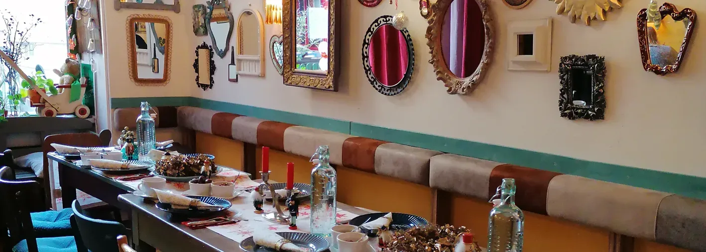 Panorama of the dining room of Brasserie de la Marie