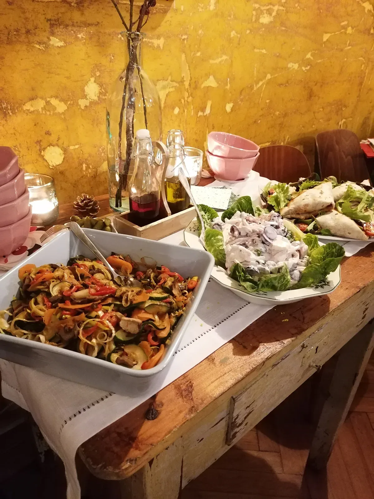 Table laid for Christmas at Brasserie de la Marie