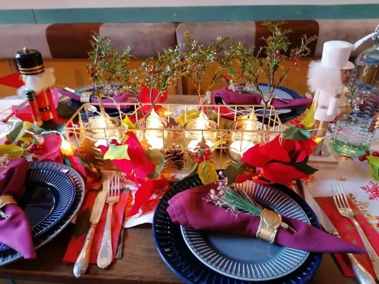 Laid table for a catering by Brasserie de la Marie