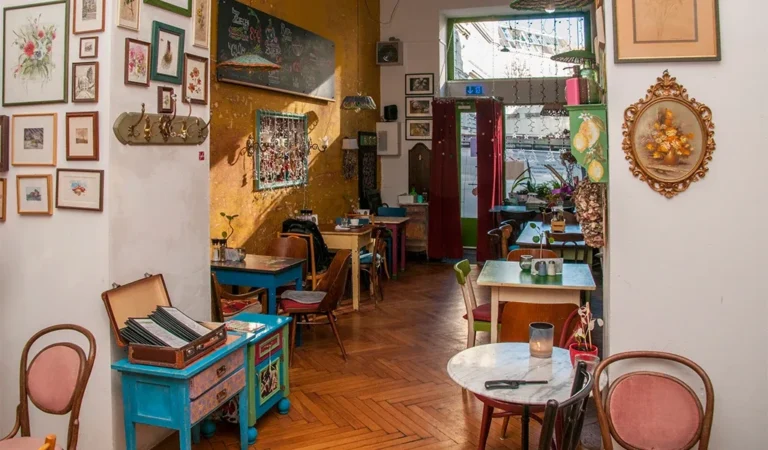 Dining room of Brasserie de la Marie